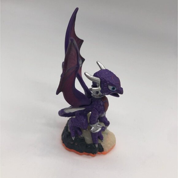 Skylanders Giants Cynder Figure Activision 2012 Purple Dragon Character 85000888 - Picture 3 of 7